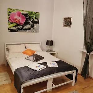 Klimatyczna Kawalerka W Centrum Warszawy Apartment Warschau