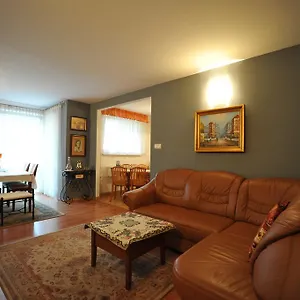 Tais Apartment
